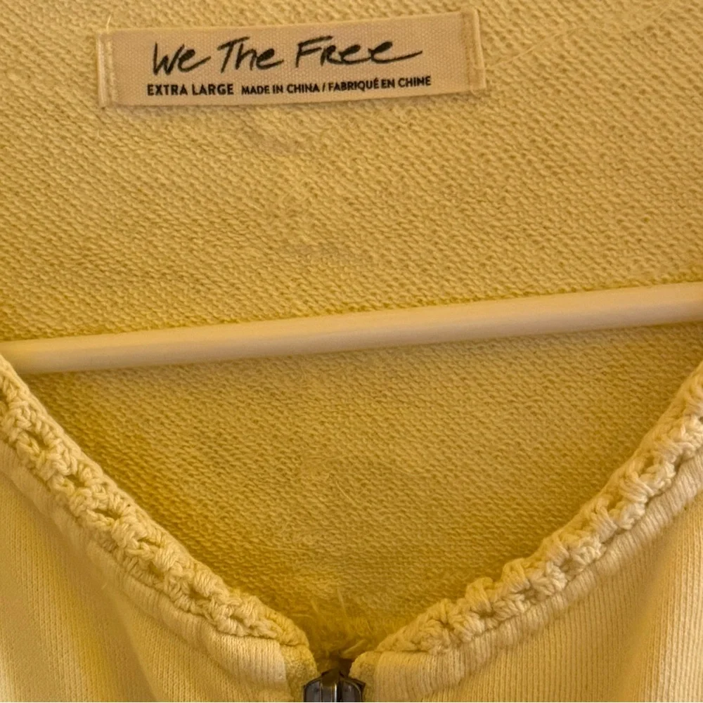 WE THE FREE YELLOW CROCHET DETAILED ZIP FRONT SWEATSHIRT SIZE XL - Picture 2 of 3